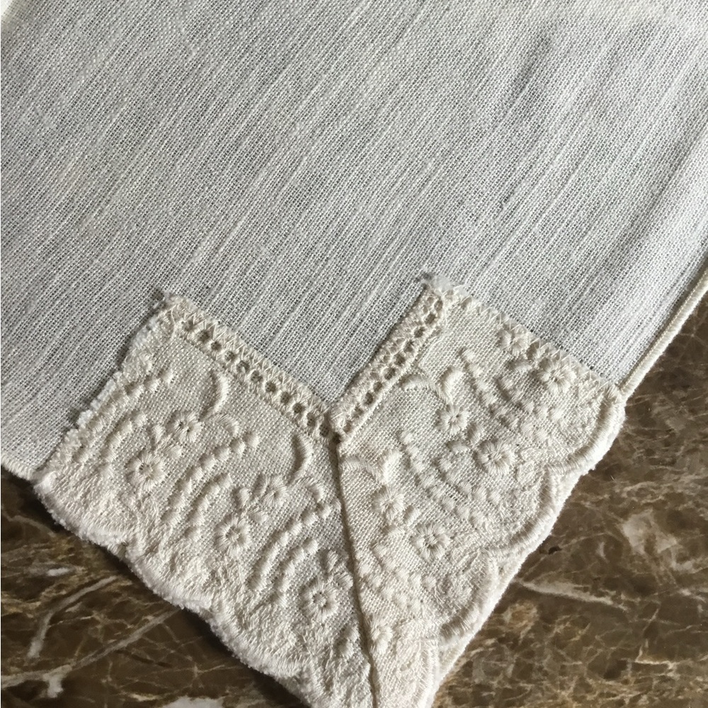 Napkins - Picture 4 of 5